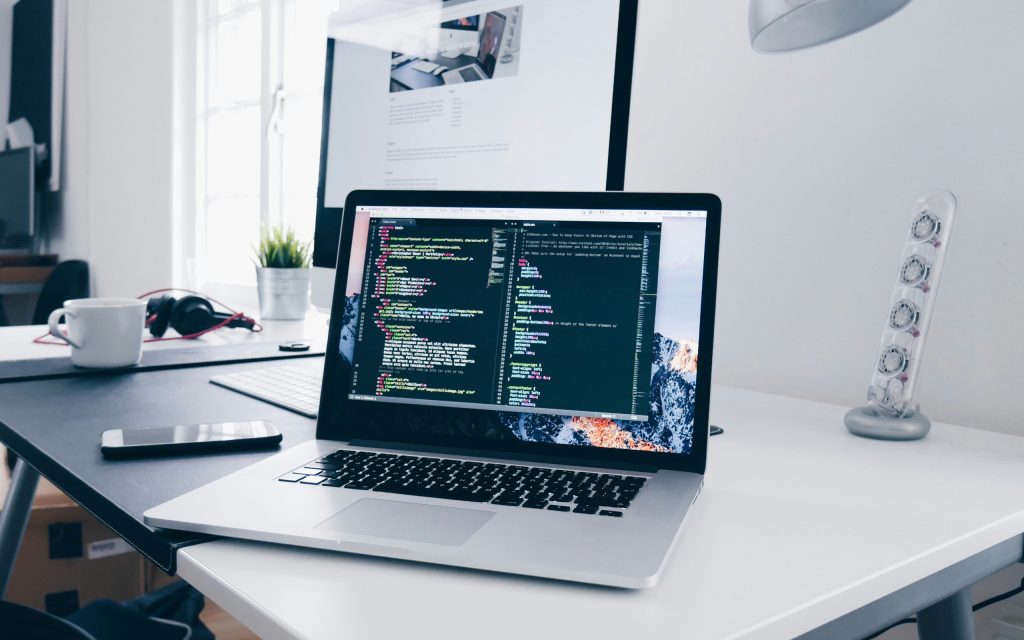 Realizzare un progetto Laravel + Filament + ReactJS + Tailwindcss